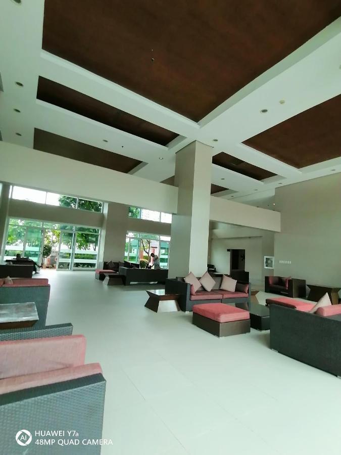 The Beacon Makati Staycation Suites Manila Exterior foto